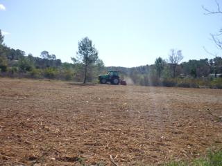 Débroussaillage de terrains en friche et champ près de Lorgues et Draguignan